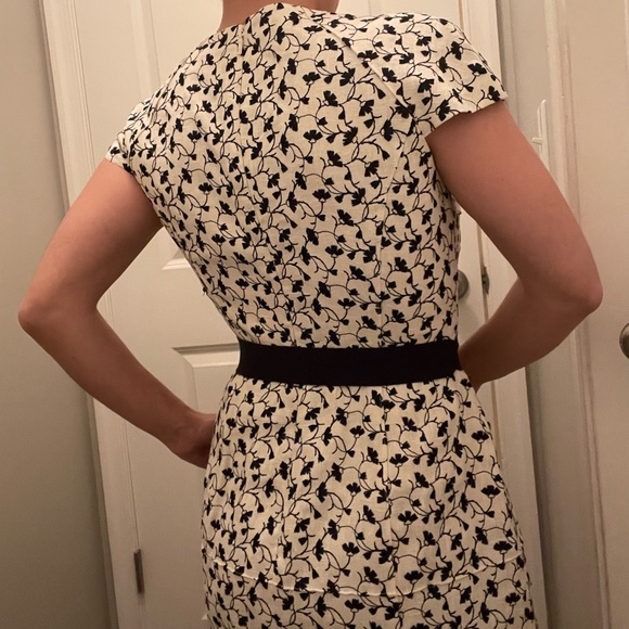 Carolina Herrera ivory tweed navy embroidered sheath midi dress size 4 - Picture 4 of 16